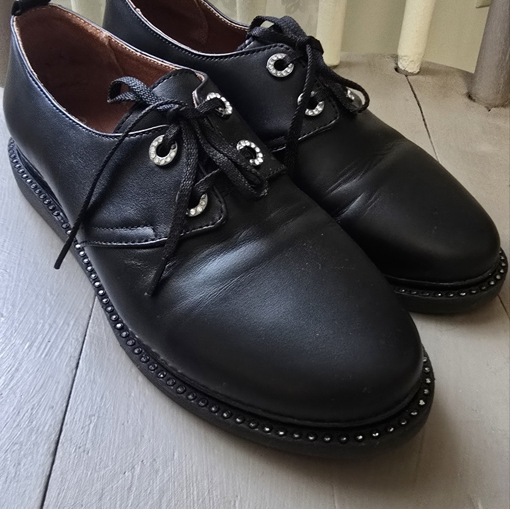 Elegant Black Leather Women's Loafers